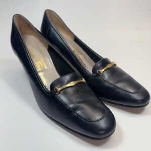 Salvatore Ferragamo Womens 6.5 Golden Hardware Black Leather Pumps